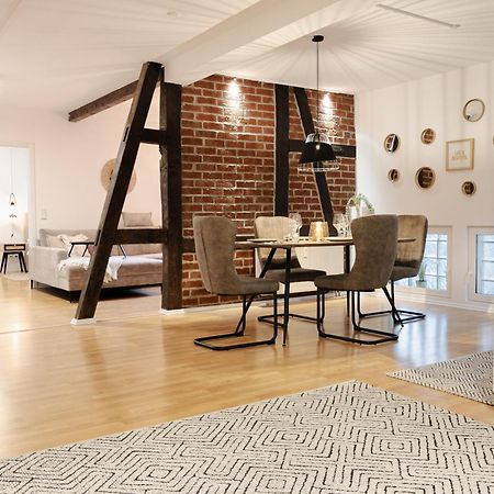 Jasta Homes Altstadt, Zentral, Ueberdachter Parkplatz, Netflix, Vollausstattung, Loft, Modern Und Komfort Hamelin Zewnętrze zdjęcie