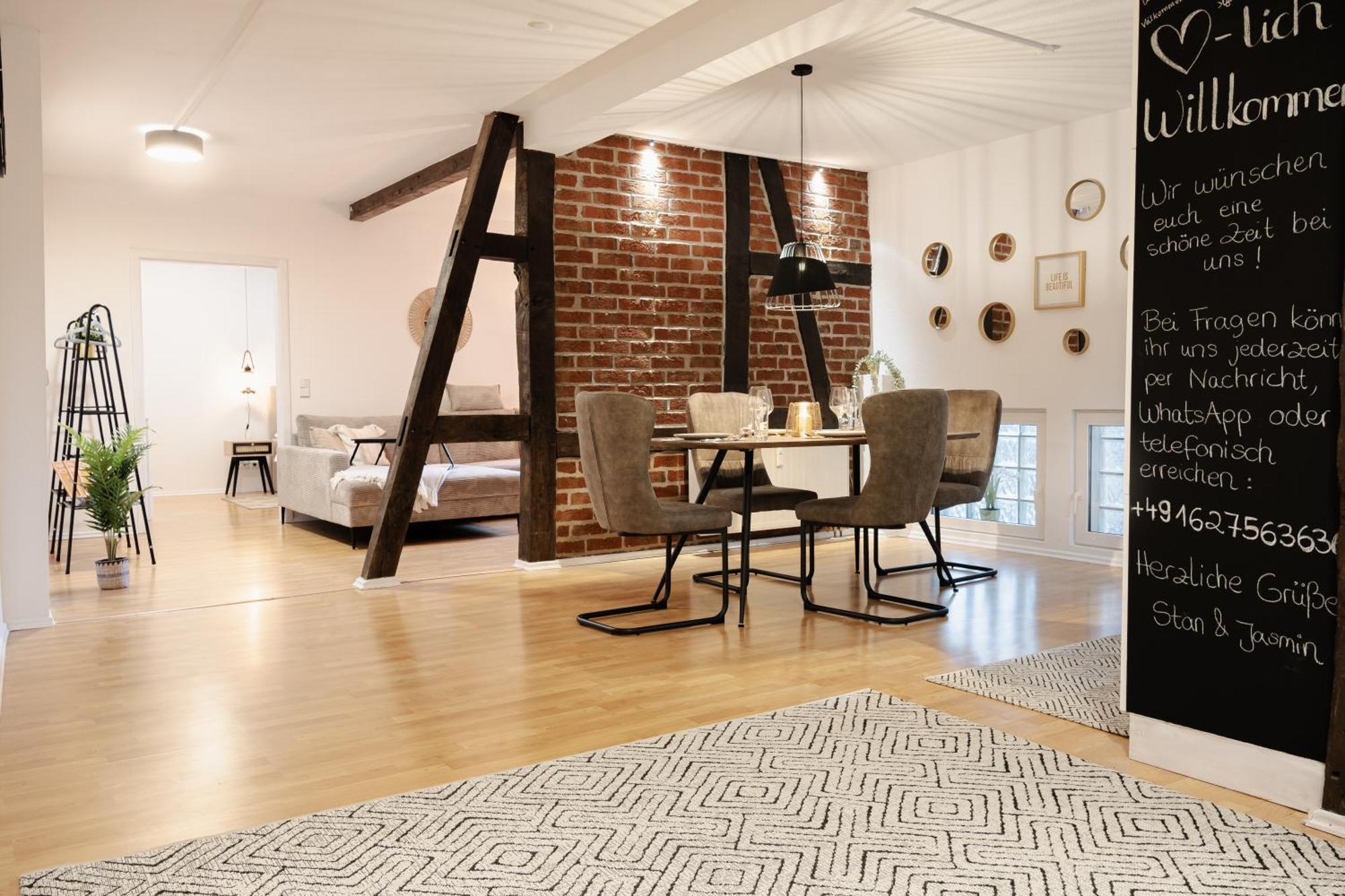 Jasta Homes Altstadt, Zentral, Ueberdachter Parkplatz, Netflix, Vollausstattung, Loft, Modern Und Komfort Hamelin Zewnętrze zdjęcie