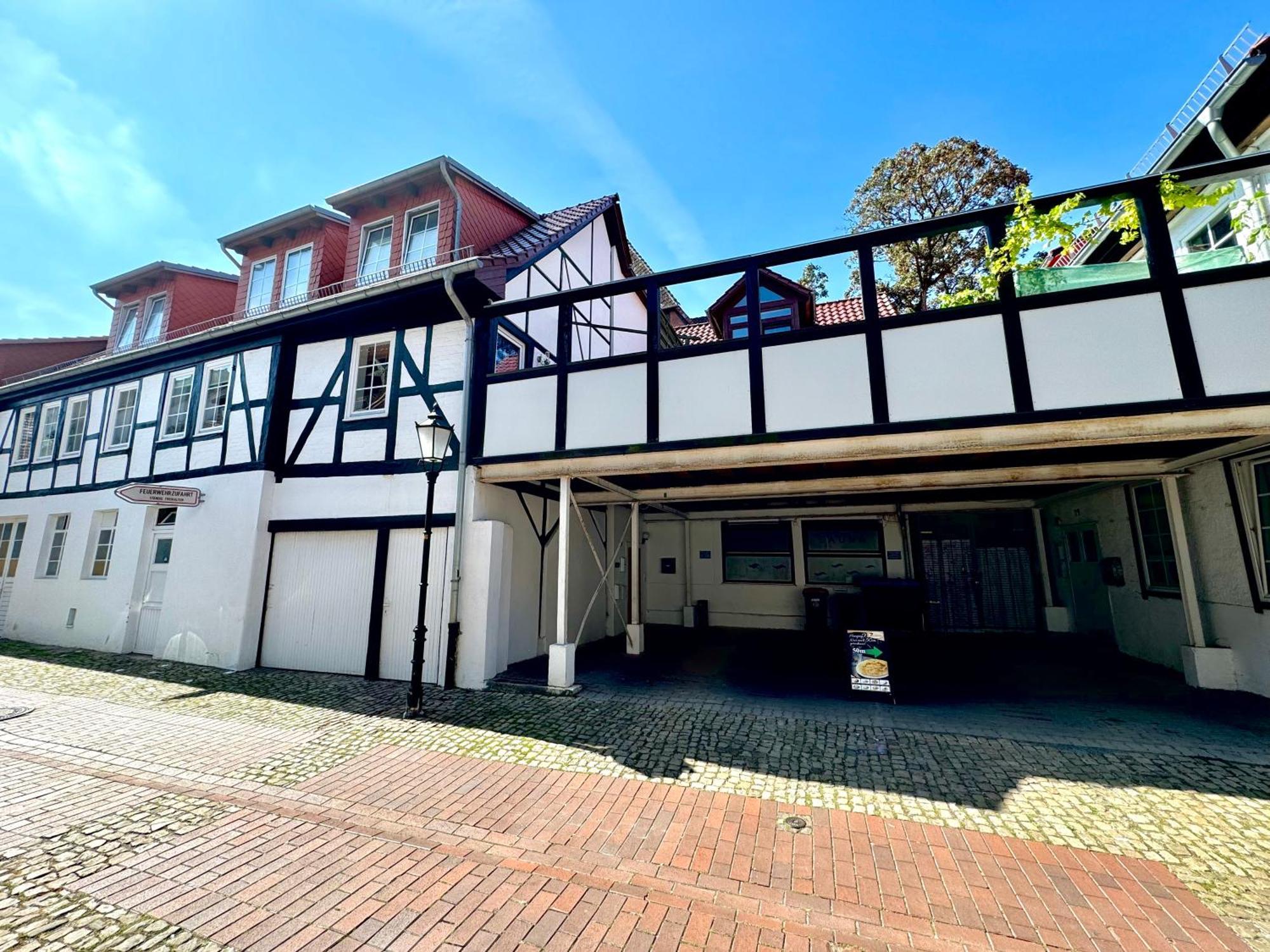 Jasta Homes Altstadt, Zentral, Ueberdachter Parkplatz, Netflix, Vollausstattung, Loft, Modern Und Komfort Hamelin Zewnętrze zdjęcie